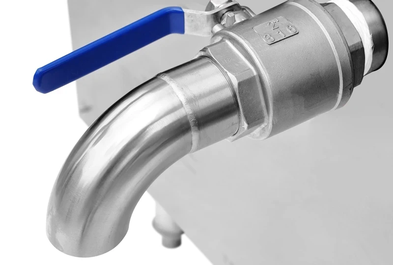 Built-in faucet induction soup stove